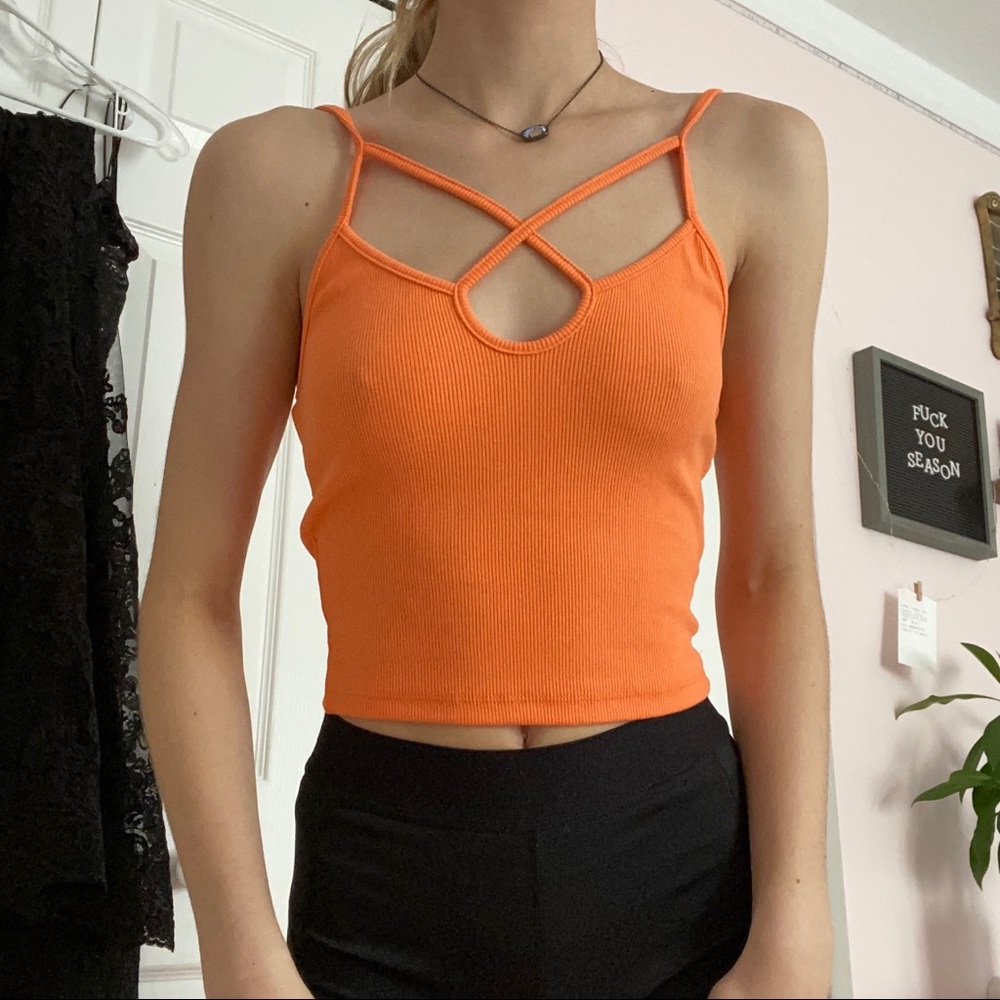 crossed tank top!